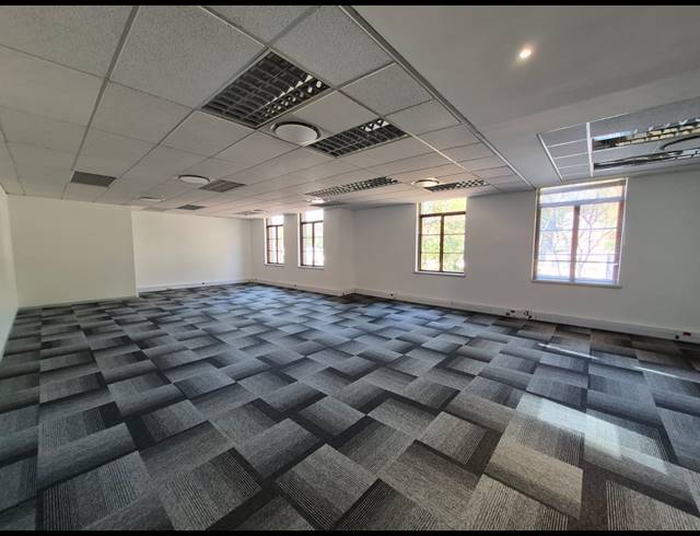 489M² OFFICE TO LET IN SANDTON CENTRAL